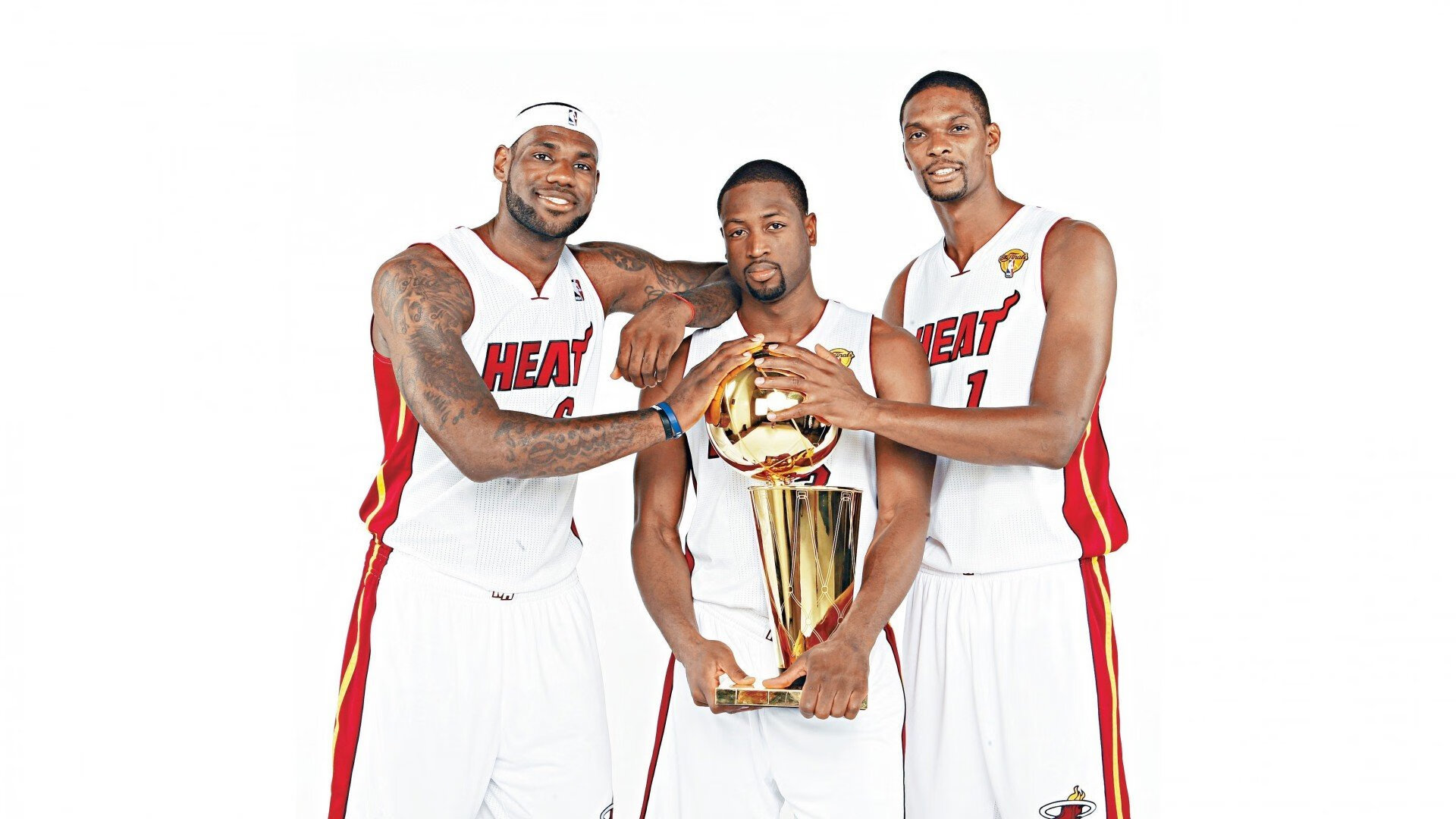 在季后赛对阵勇士的比赛中，蒂伊用完美的挡拆配合带来多次空切得分！